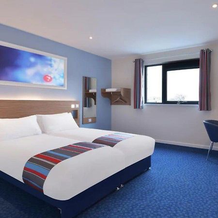 Travelodge Bromborough Port Sunlight Exteriör bild