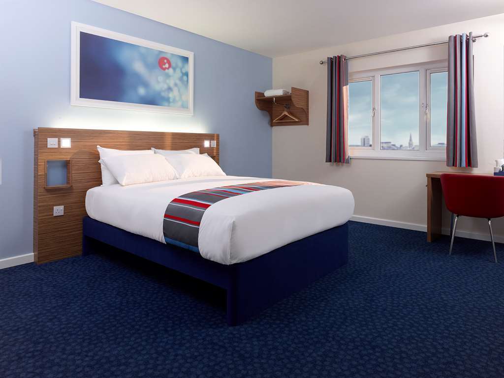 Travelodge Bromborough Port Sunlight Rum bild