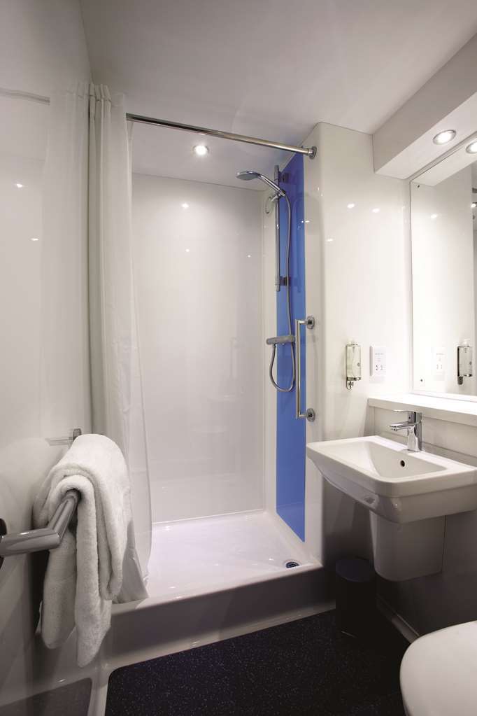 Travelodge Bromborough Port Sunlight Rum bild