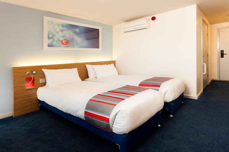 Travelodge Bromborough Port Sunlight Exteriör bild